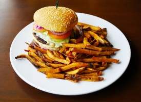 Classic Burger &amp; Homemade Fries